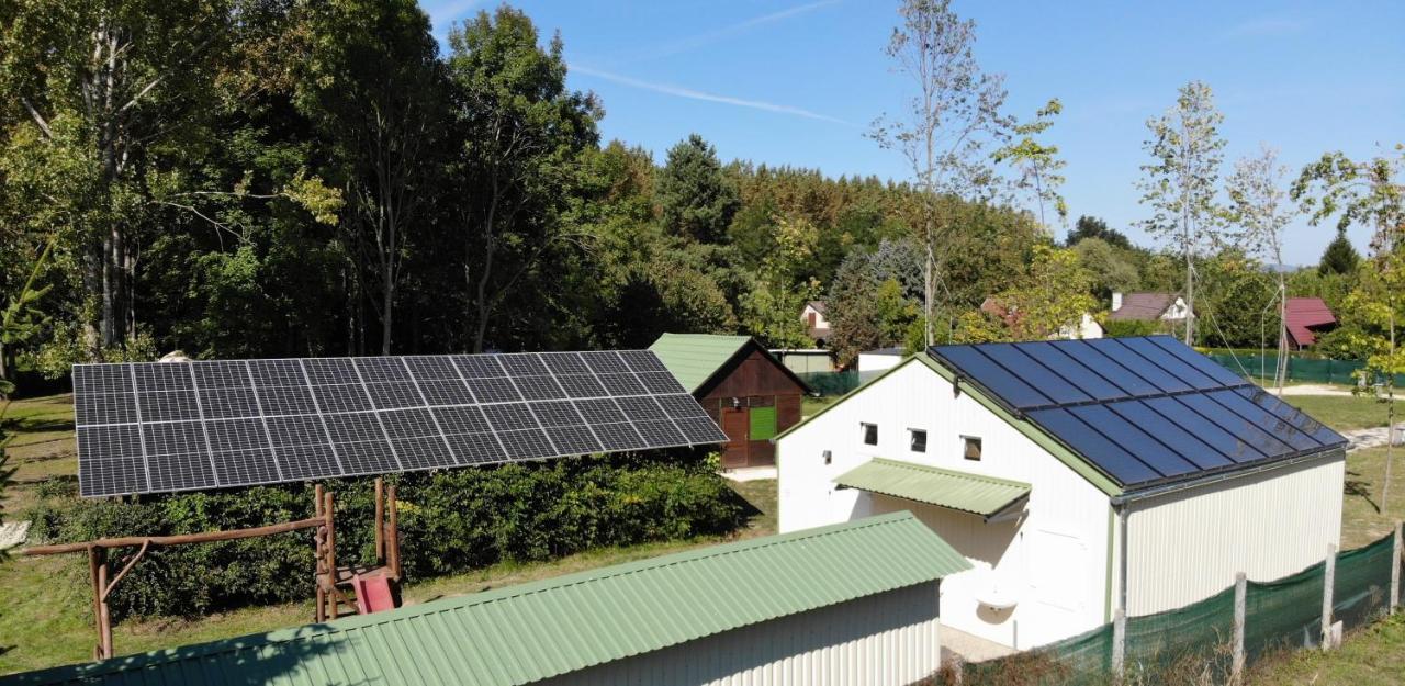 Oeko Kemping Es Glamping Tiszadada Buitenkant foto